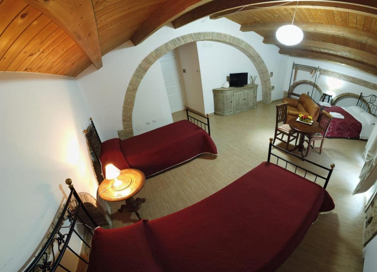 Residenza Delle Grazie Bed & Breakfast Miglionico Exterior photo