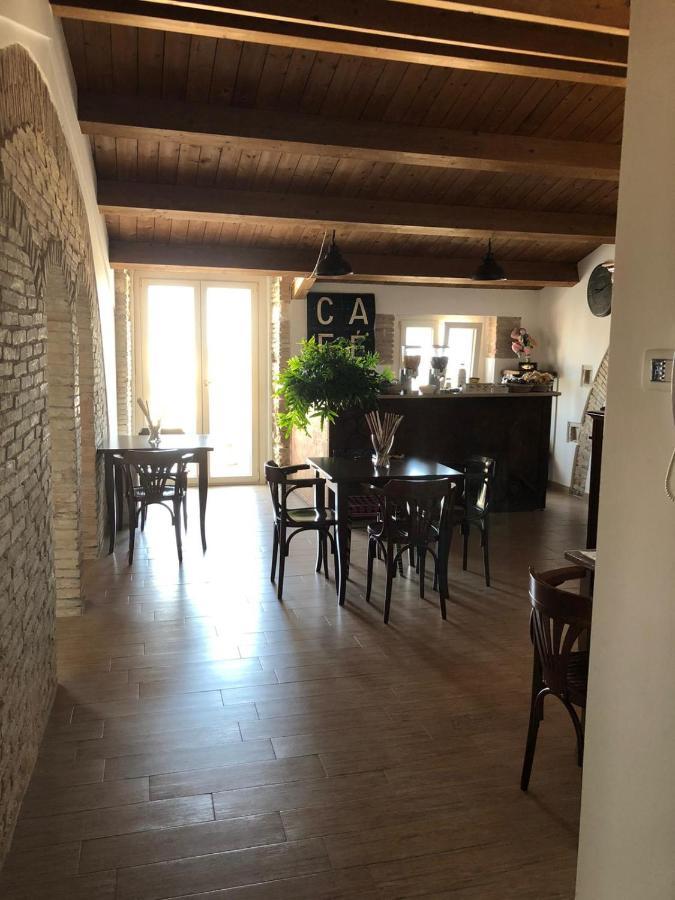 Residenza Delle Grazie Bed & Breakfast Miglionico Exterior photo